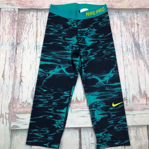 Nike Pro Dri-Fit Compression Capri Workout Pants - Picture 1 of 6